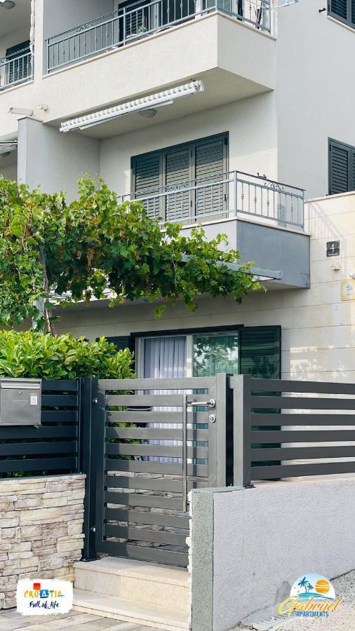 Gabrijel Apartments Makarska 1 外观 照片