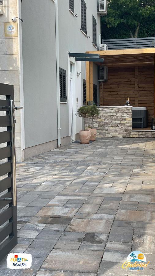 Gabrijel Apartments Makarska 1 外观 照片