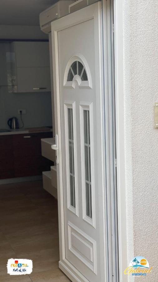 Gabrijel Apartments Makarska 1 外观 照片