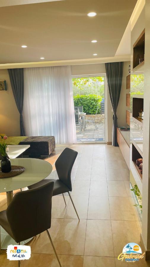Gabrijel Apartments Makarska 1 外观 照片