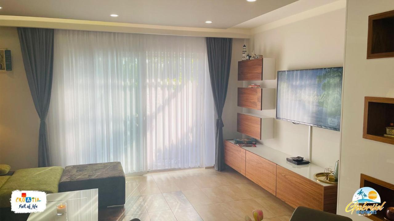 Gabrijel Apartments Makarska 1 外观 照片