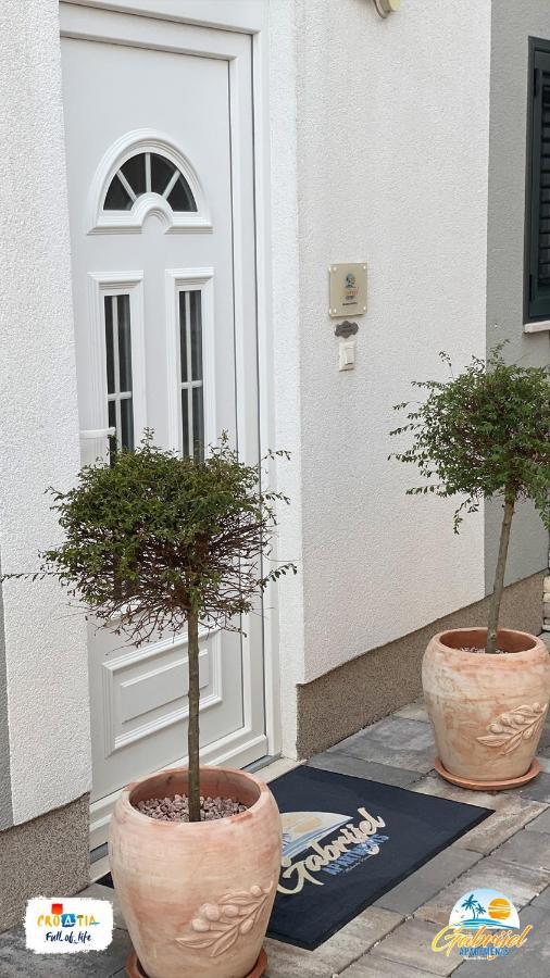 Gabrijel Apartments Makarska 1 外观 照片